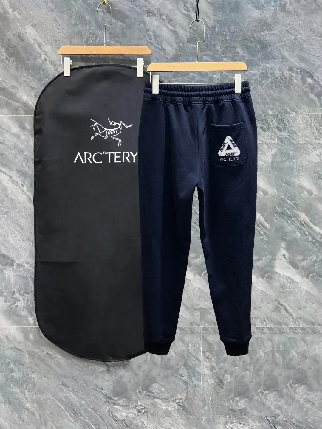 Arcteryx 24SS Logo Factory g Black White ：Black Gray Size S-XL